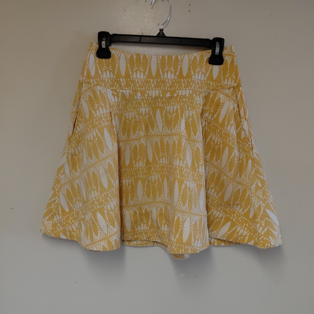 H&M 100%Linen  Yellow/White Floral Mini Skirt Size 4